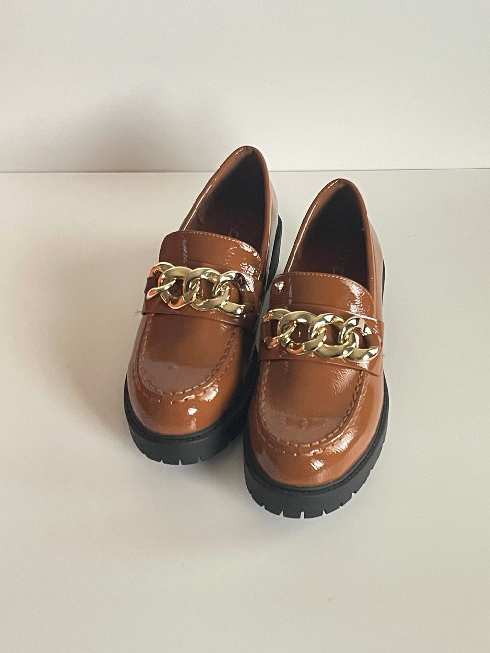 Soda Women's Chain Faux Leather Lug Platform Block Heel Loafers Size 6